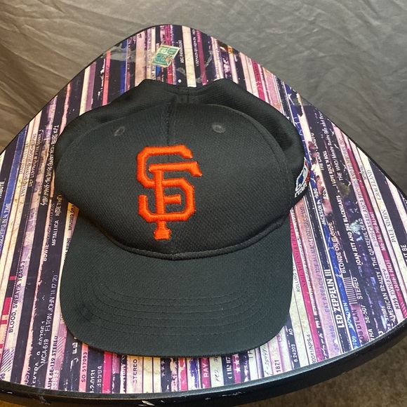 Team MLB SF Giants hat (youth) - Picture 2 of 8